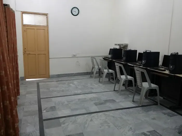 PMNW01 - Virtual University Campus Sultan Town, Mianwali Picture 1