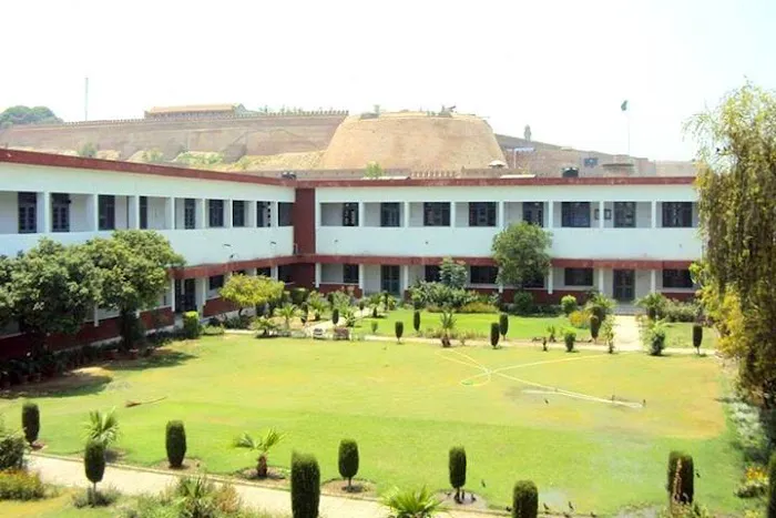 Frontier College For Women & University Picture 5