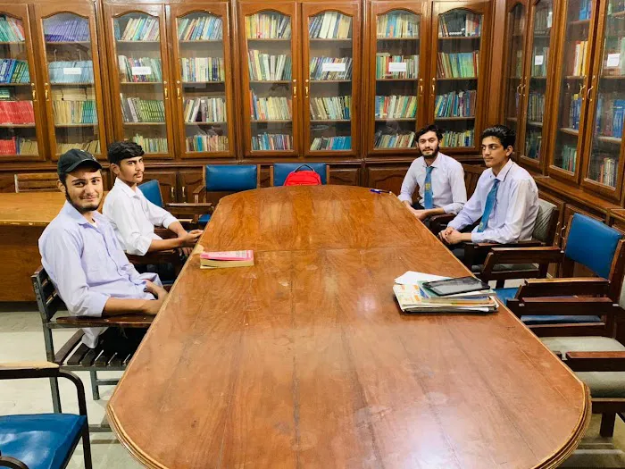 Muslim College Picture 3