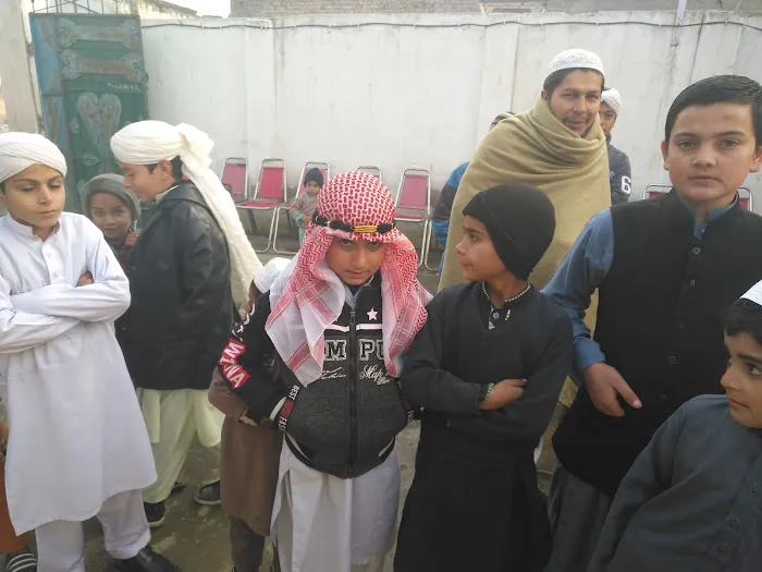 Dar Ul Quran Haji Noor M Adil And Hafiz Shahfaisal Picture 2