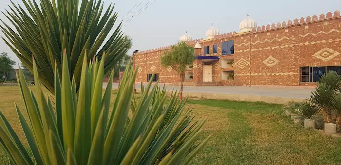 Home College for Girls Picture 2