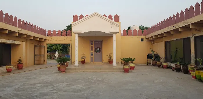 Home College for Girls Picture 4