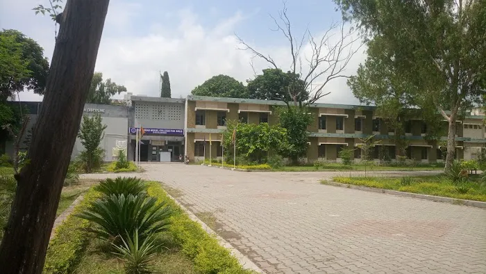 Islamabad Model College for Girls G-9/2 Picture 1