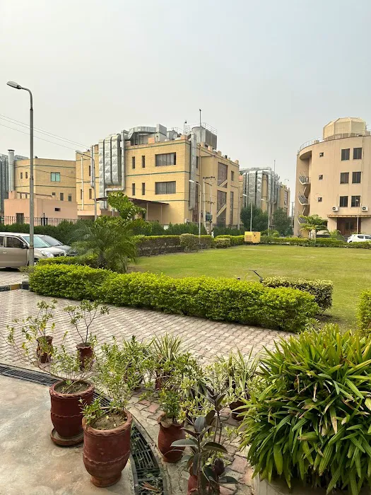 Post Graduate Medical Institute (PGMI) Peshawar Picture 4