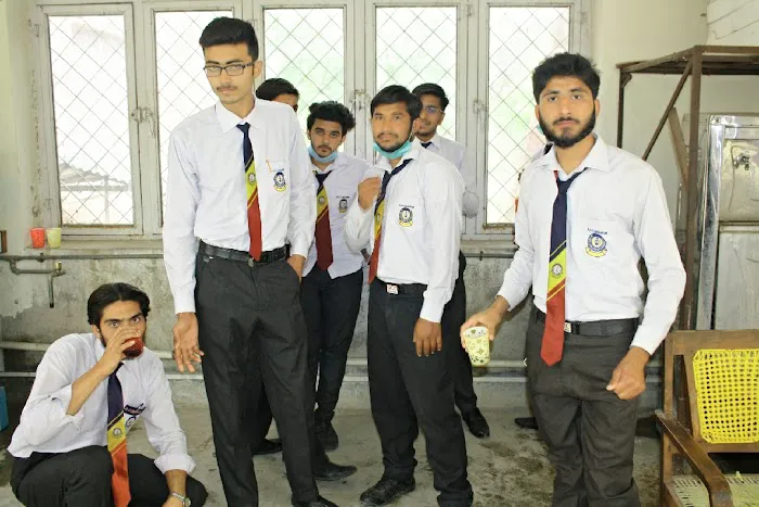Govt College of Commerce Shahpur Saddar Picture 6