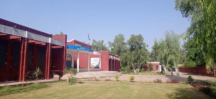 Govt Associate College for Women Quaidabad Picture 4