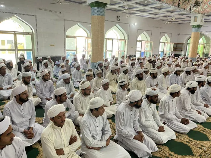 Jamia Mazhria Picture 5