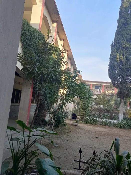 Main campus AWKUM Picture 4