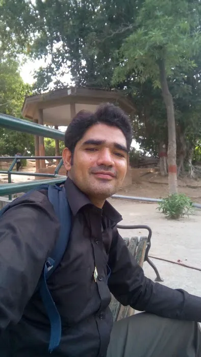Tahir Zaman Building طاہر زمان منزل Picture 2