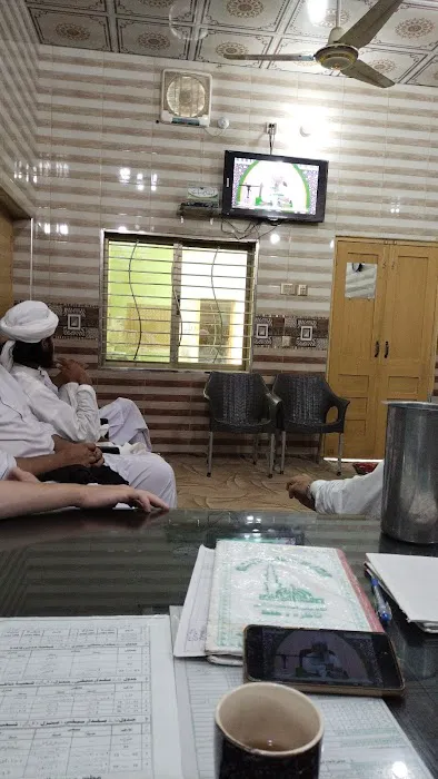 Madrasa tul madina faizan e madina gujrat Picture 5