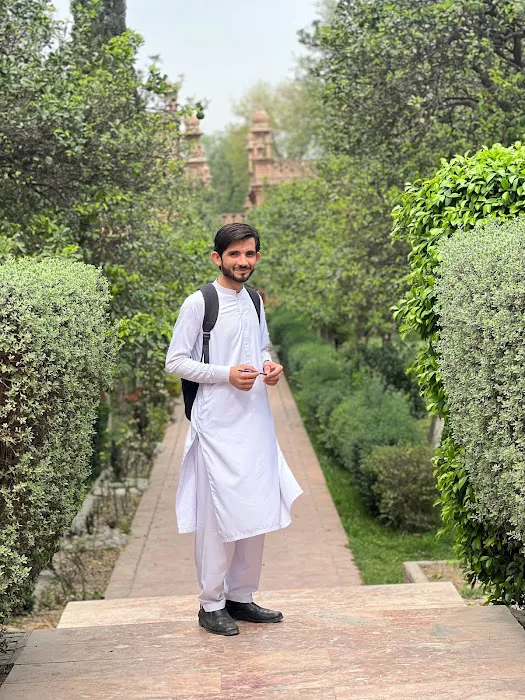 ASLAM FAROOQ Picture 3