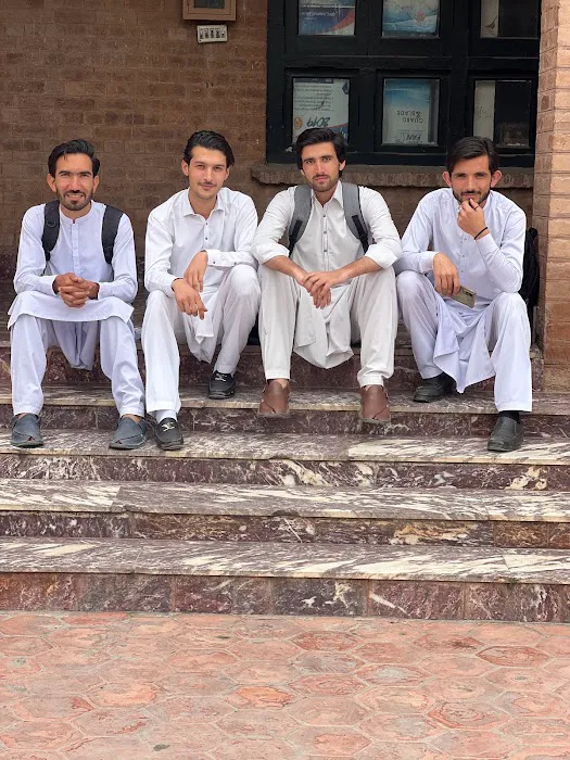 ASLAM FAROOQ Picture 2
