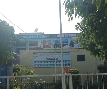 Royal Genius Cambridge high School