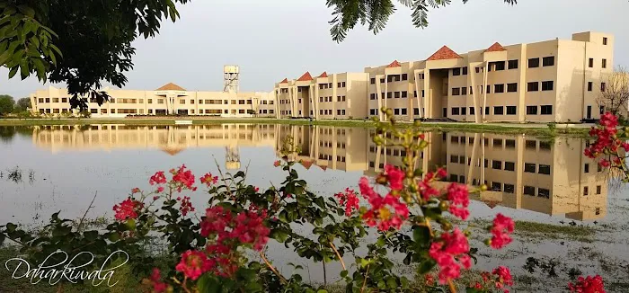 University of Gujrat Picture 2