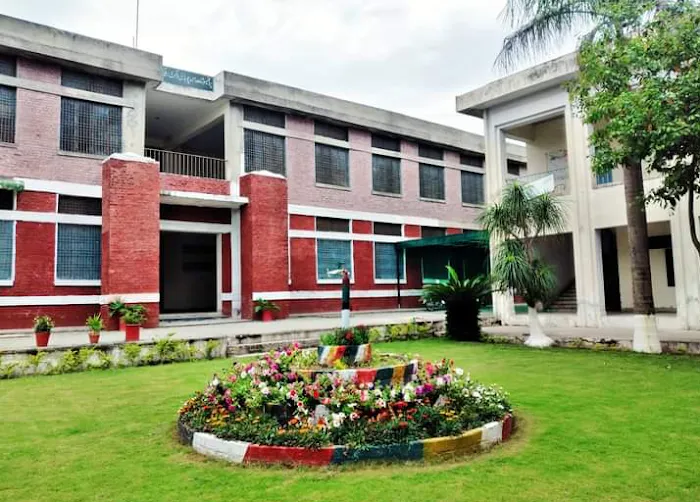 Government Abdul Haq Islamia Associate College Picture 3