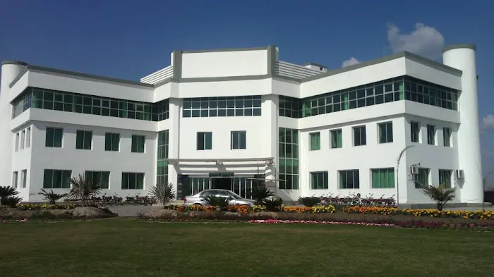 Chenab Group of Colleges Main Campus gujrat چناب گروپ آف کالجز مین کیمپس گجرات Picture 1