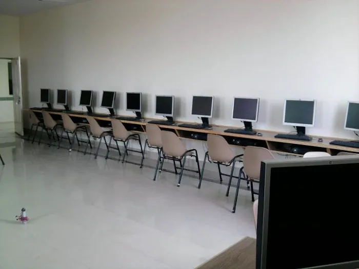 Chenab Group of Colleges Main Campus gujrat چناب گروپ آف کالجز مین کیمپس گجرات Picture 5