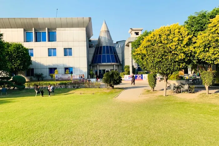 GIFT University Picture 1
