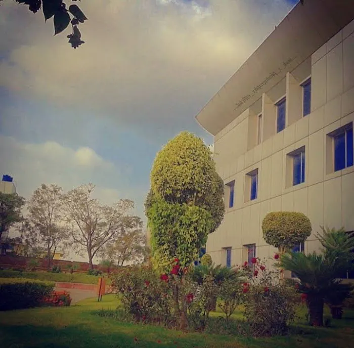GIFT University Picture 4