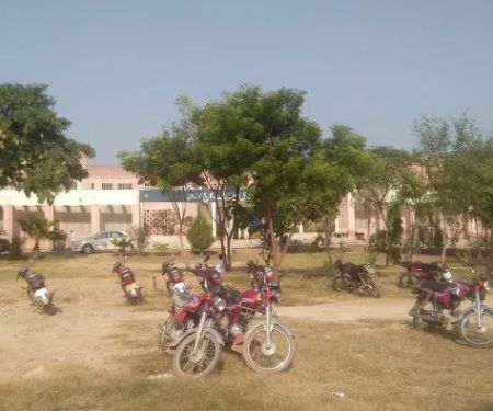 Government Associate College Kot Momin
