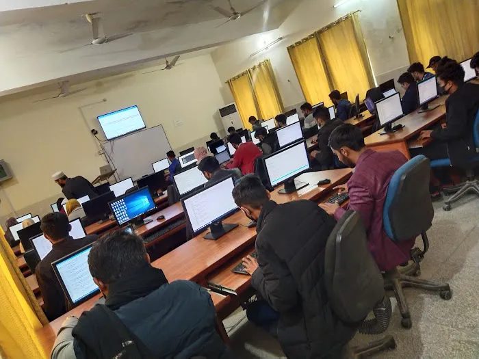University of Gujrat Marghzar Campus Picture 7