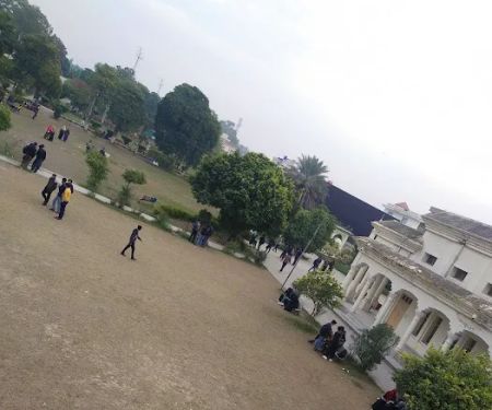 University of Gujrat Marghzar Campus