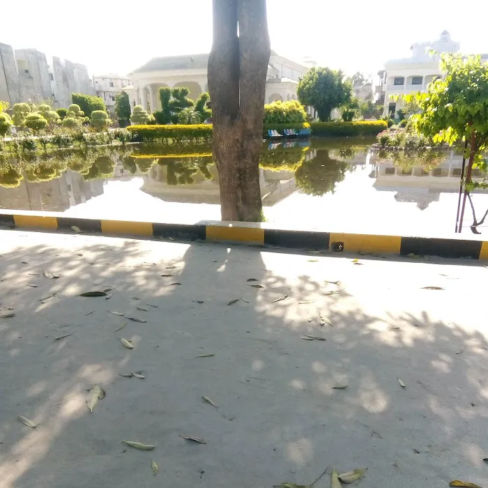 Marghzar College for Women Picture 2