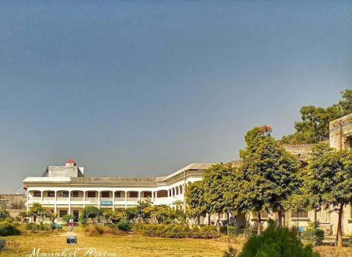 Marghzar College for Women Picture 10