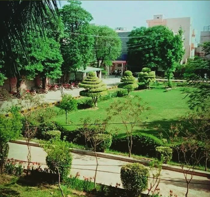 Marghzar College for Women Picture 8