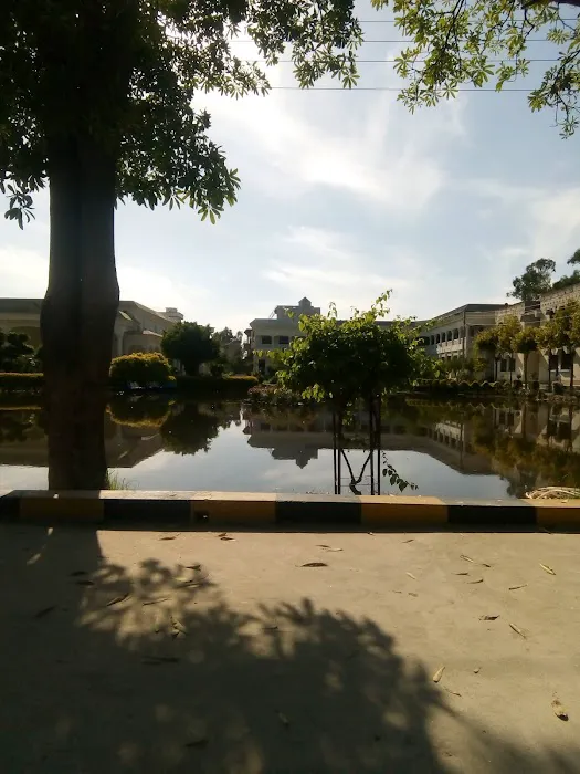 Marghzar College for Women Picture 5