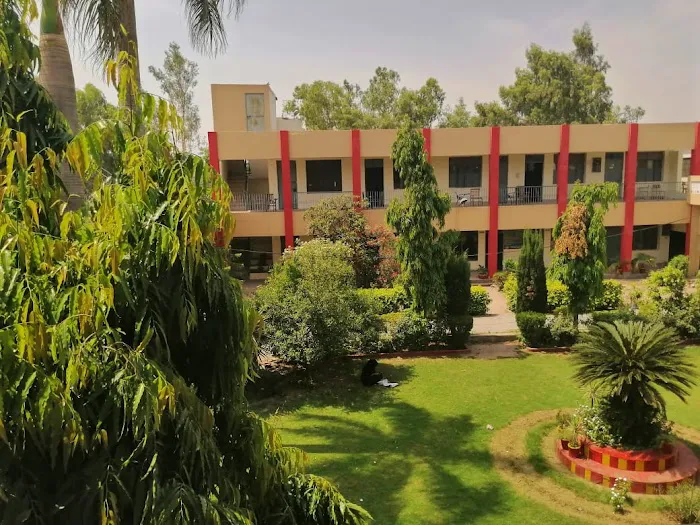 Principal Residence Government islamia post Graduate college for women Hafizabad Picture 3