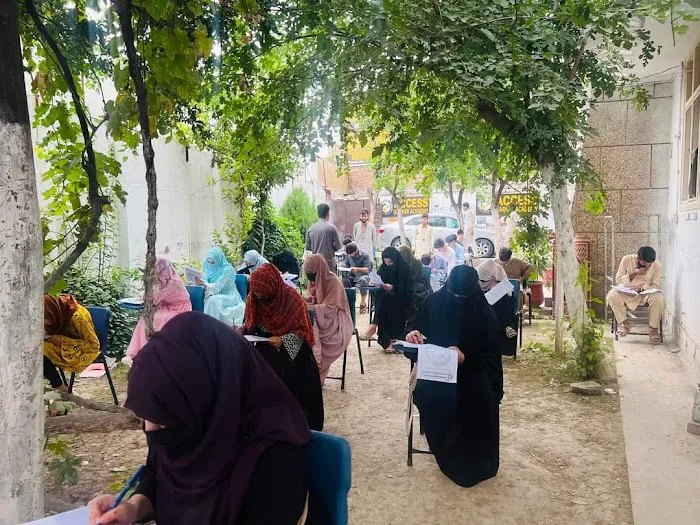 Government Girls commerce College Arbab Road Picture 1