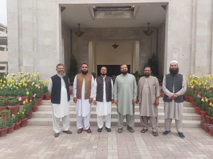 Agriculture University (Amir Muhammad Khan Campus) Picture 9