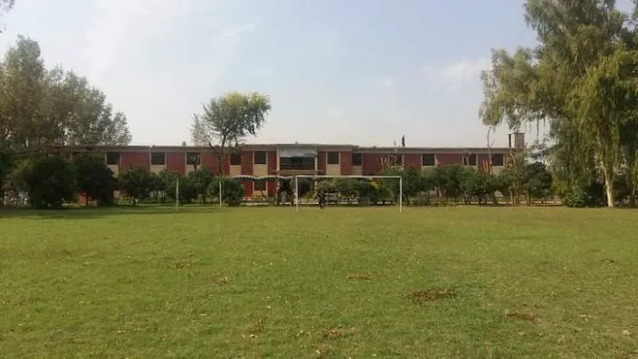 Agriculture University (Amir Muhammad Khan Campus) Picture 4