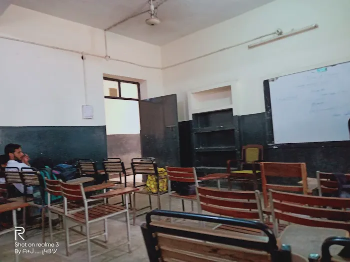 Government college of commerce , Bhalwal Picture 3