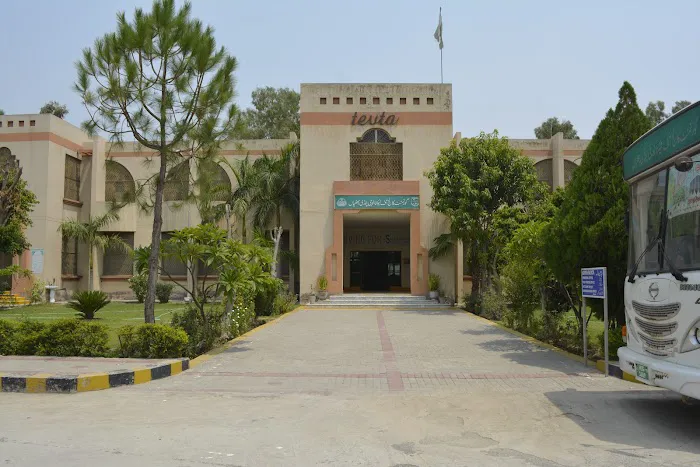 Governament College Of Technology Pindi Bhattian Picture 3