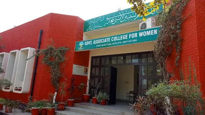 Govt Degree College Women Pindi Bhattian Picture 3