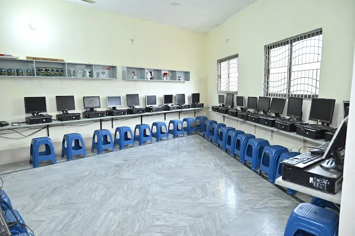 Shehanshah Medical College Picture 1