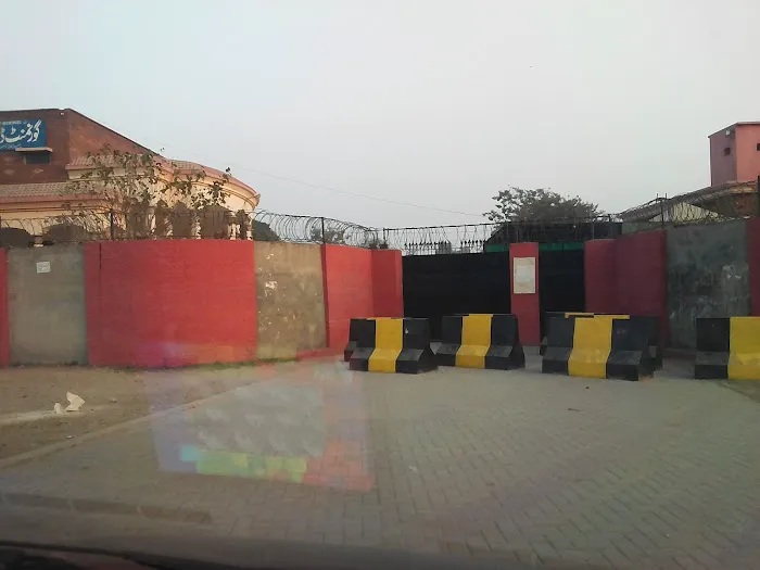 Government Associate College for Women People's Colony Picture 7