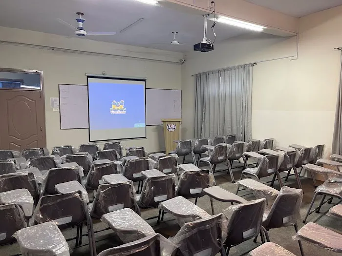United College of Nursing and Health Sciences Picture 4
