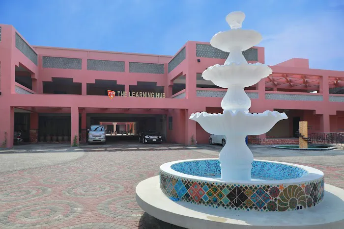 The Learning Hub College For Girls Picture 7