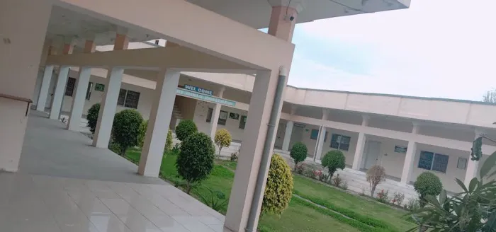 GUJRAT GIRLS COLLEGE Picture 1
