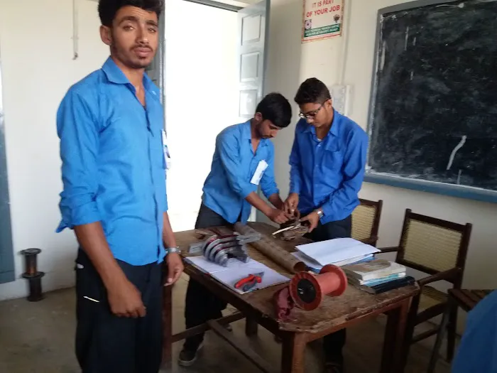 Govt Technical Training Center Jalal Pur Jattan Picture 2