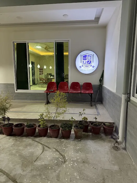 Mehvarz Global University School & College Picture 7