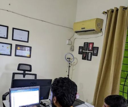 HunarBaaz Digital Marketing Training Center