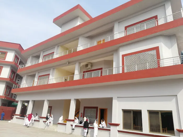 Al Fanan College Picture 3