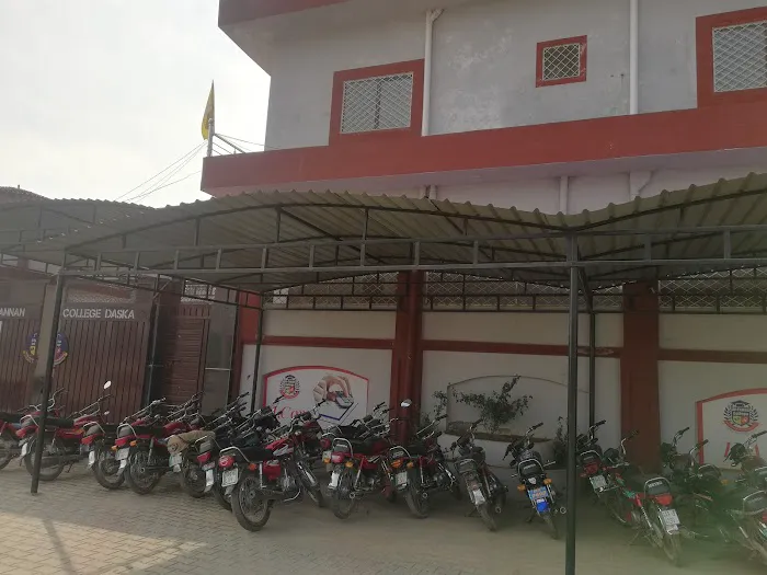 Al Fanan College Picture 6