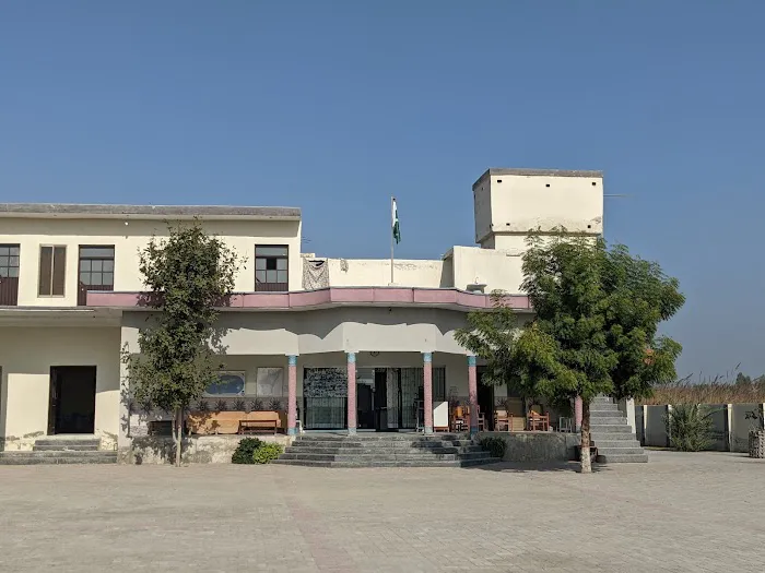 Alabbas Science School and College Picture 6
