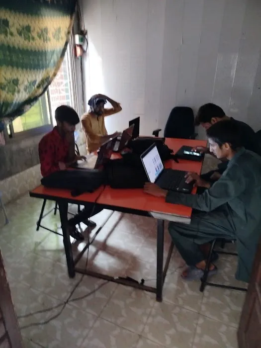 104DIGITAL COMPUTER COLLEGE LALIAN Picture 3