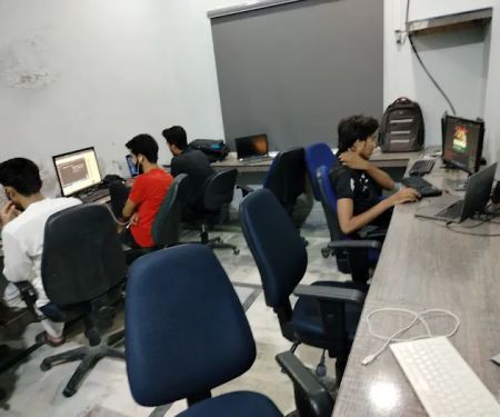 104DIGITAL COMPUTER COLLEGE LALIAN